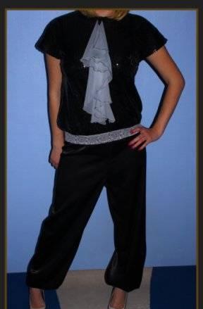 Дизайнерская блузка с жабо (новая) 3000р Москва