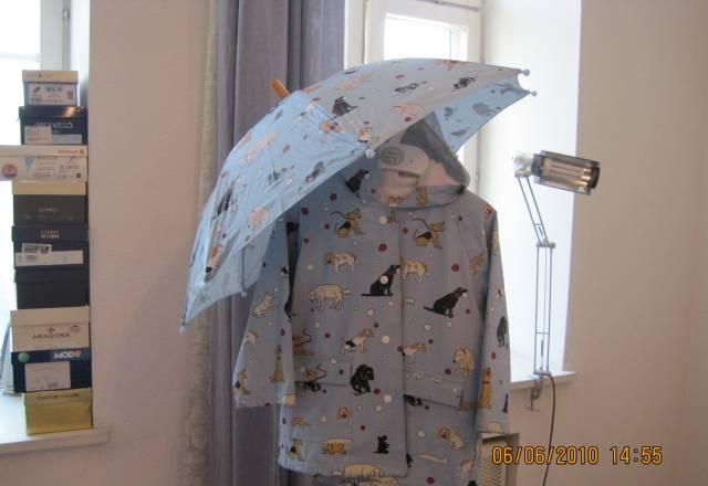 Rain  Jacket  with hood  ,  Umbrella      Wellies Москва