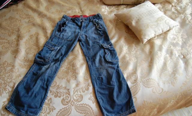 Джинсы zara.  7-8лет Москва