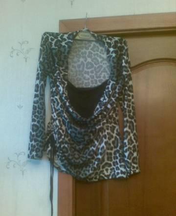 Кофту тигровую б/у ,46-48 размер Москва