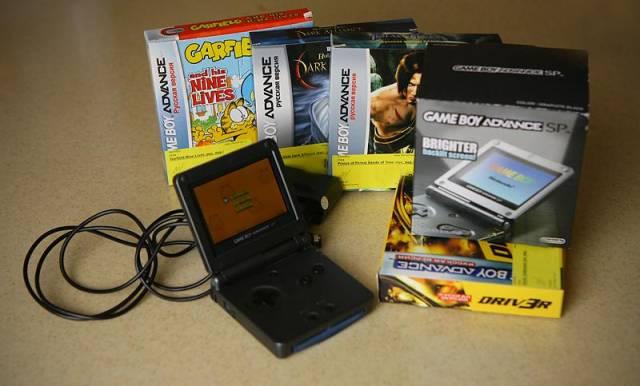 Продаю Gameboy Advance SP Москва