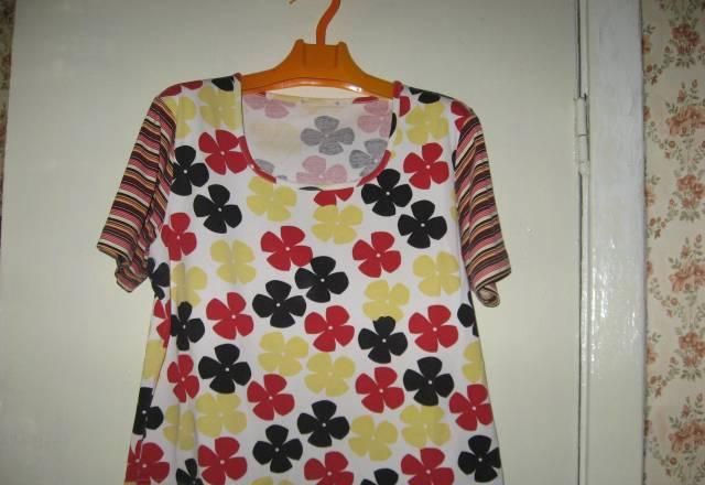 Женская трикотажная кофточка- цветы Москва