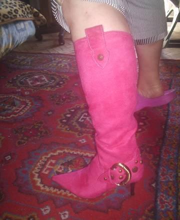 Новые сапоги цвета фуксия для модных красоток Санкт-Петербург