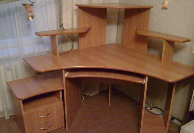 Компьютерный стол Санкт-Петербург