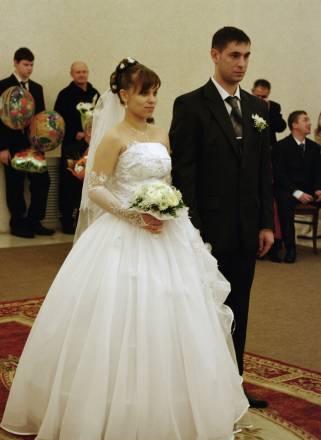 Свадебное платье и шубка Санкт-Петербург