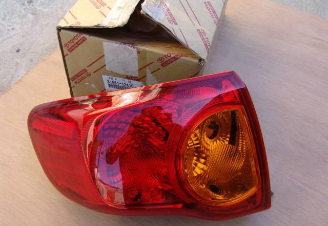 Фонарь задний Toyota 8156112A10 Москва