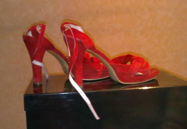 Обувьтуфли,кеды и др  39 размер Москва