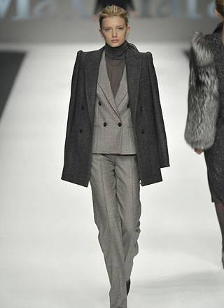 Новый Женский брючный костюм dkny  (сезон 2009) Москва