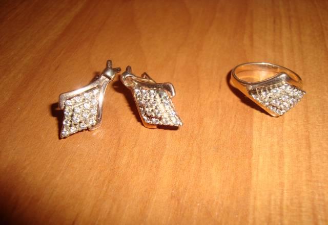 Комплект серьги+кальцо Москва