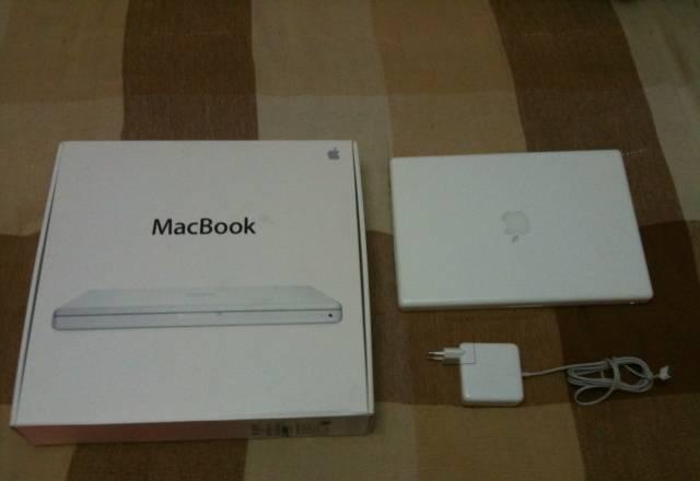 Macbook белый 13.3" Санкт-Петербург