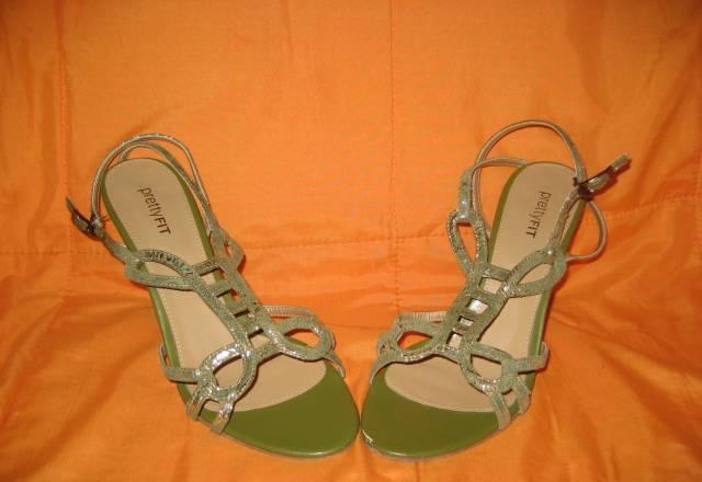 Очень красивые босоножки Москва