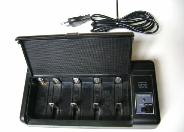 Зарядка для 4 батареек любого размера Москва