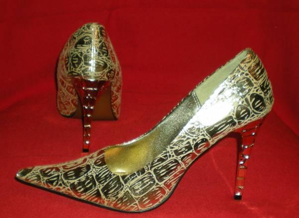 Новые золотые туфли 36 размер Москва