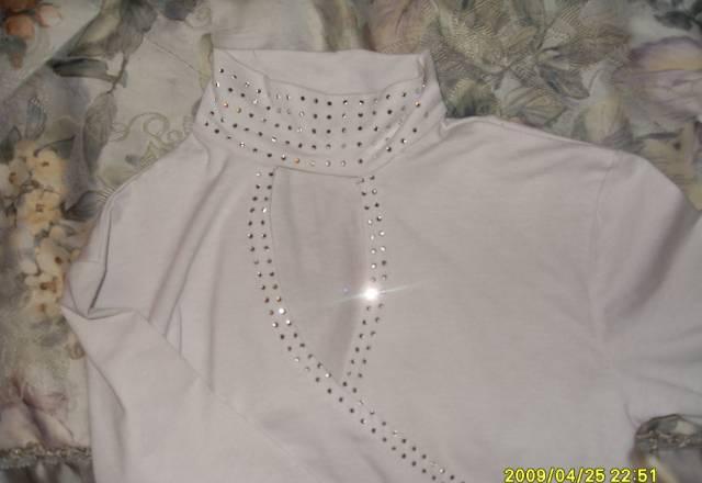 Кофта новая продам или поменяю на серьги Москва