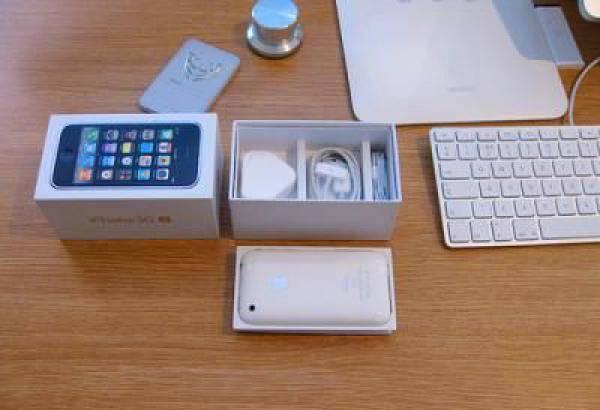 Apple iPhone 3GS 32Gb Москва