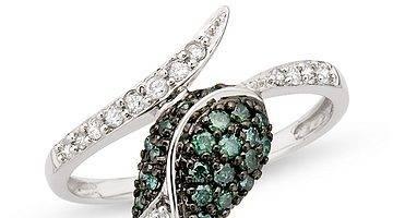 Золотое кольцо-белые,голубые бриллианты Москва