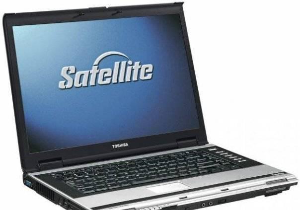 Мощный ноутбук Toshiba Satellite в полной комплект Санкт-Петербург