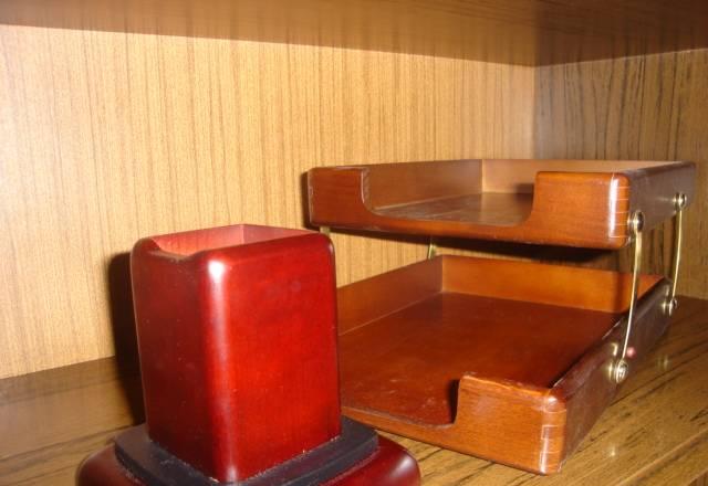 Лоток для бумаги А4 настольный, двойной (дерево) Москва