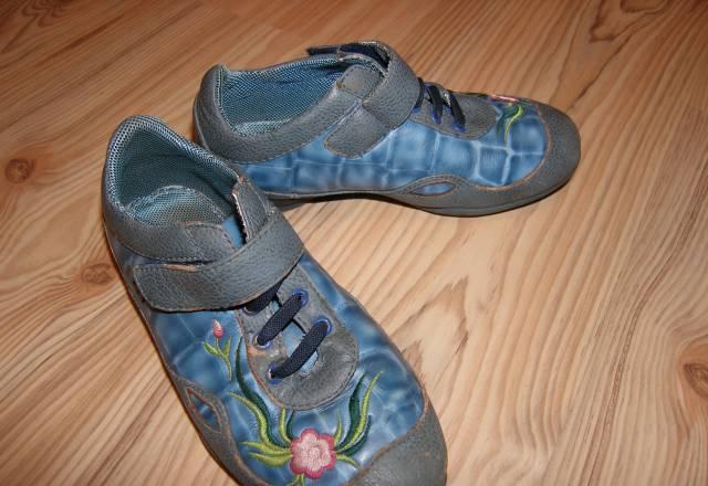 Кроссовки р-р 31 Москва