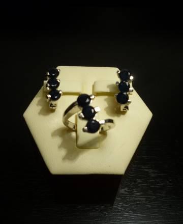 Комплект - серьги и кольцо с сапфирами Санкт-Петербург