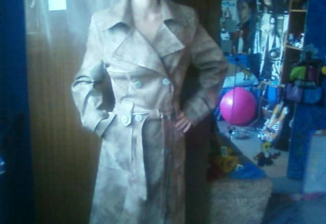 Плащь легкий 46р Санкт-Петербург