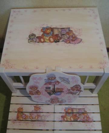 Стол, 2 стула"Тедди"+часы в подарок.Новые Москва