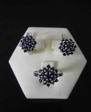 Комплект - серьги и кольцо с сапфирами Санкт-Петербург