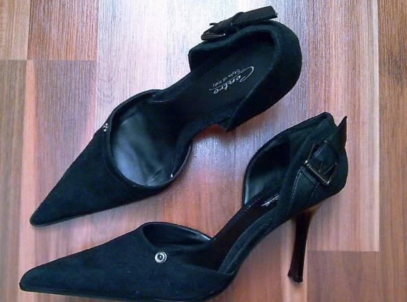 Новые Элегантные Туфли с декоративной застёжкой 37 Москва