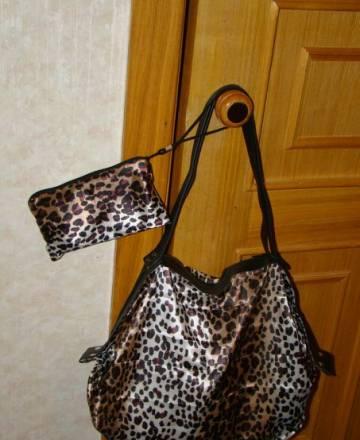 Удобная лёгкая сумка с чехлом Санкт-Петербург