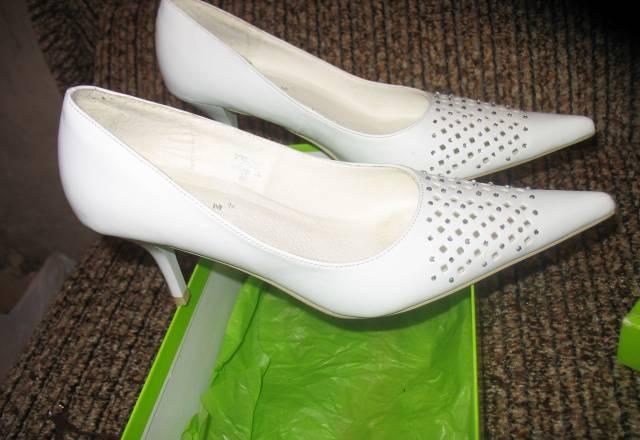 Туфли белые со стразами (натур.кожа) Челябинск