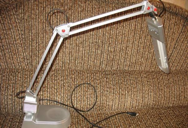 Лампа настольная дневного света Челябинск