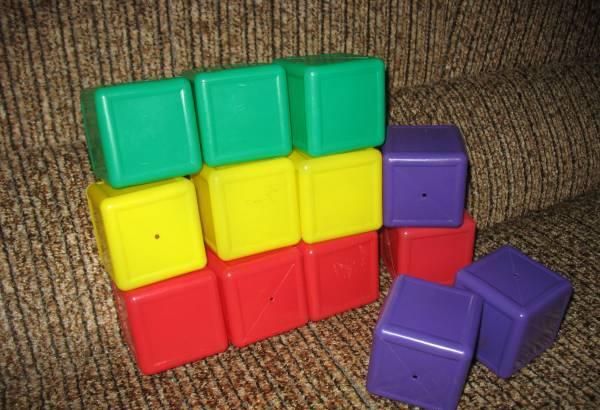 Кубики детские разных цветов Челябинск