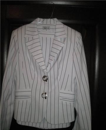 Классический женский костюм летний 46размер Москва