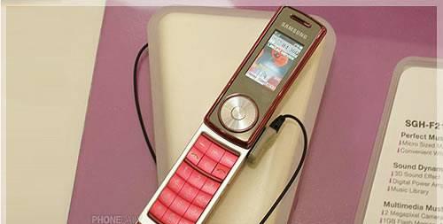 Продам или обменяю Samsung F210 красного цвета Москва