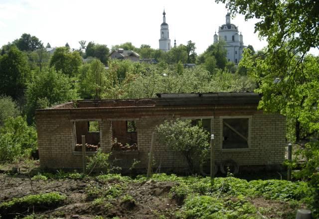 Часть кирпичного сгоревшего дома Москва