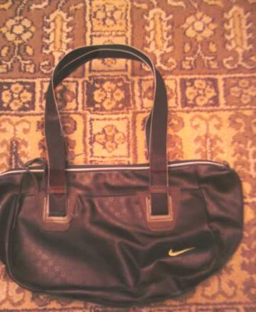 Сумка  nike(родная) Москва