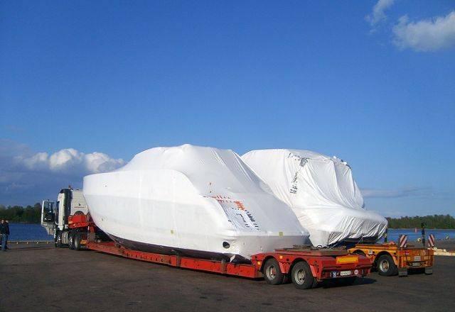 Аренда тралов и низкорамников / перевезти катер Санкт-Петербург