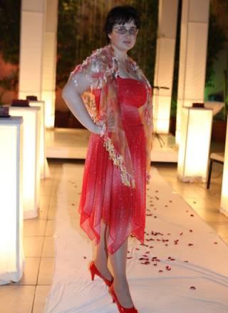 Платье для королевы бала. Плюс палантин и туфли Москва