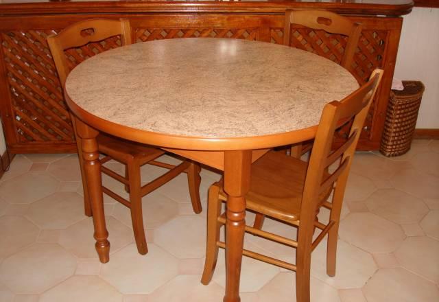 Стол круглый и стулья Москва