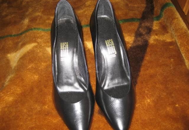 Новые черные кожаные туфли 37 размер Москва