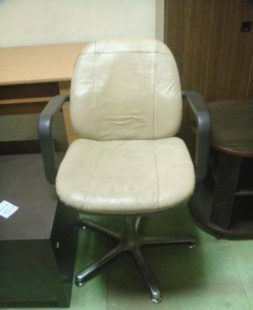 Кресло кожаное Санкт-Петербург