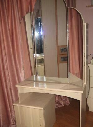 Туалетный столик (трюмо) Москва