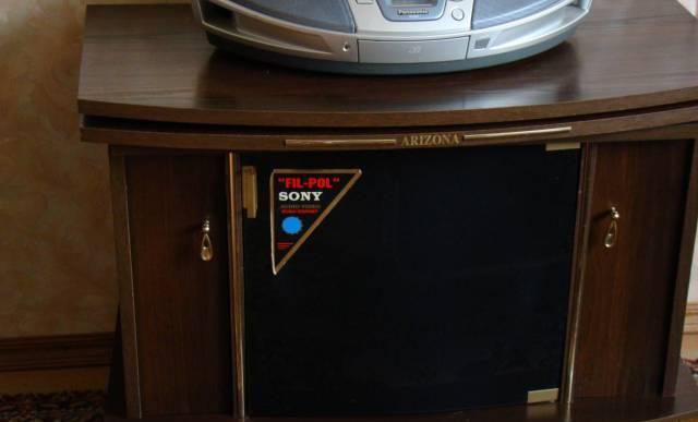 Тумбочка под радиоаппаратуру Москва