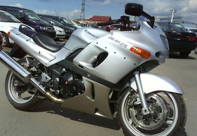 Kawasaki  ZZR-400 2005г.в Москва