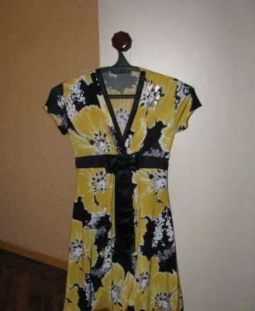 Платье желтое в крупный цветок Москва