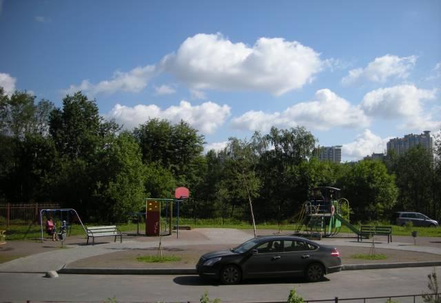 Двухкомнатная квартира рядом с метро Санкт-Петербург