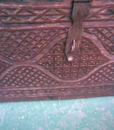 Сундук    старинный  из красного дерева Москва