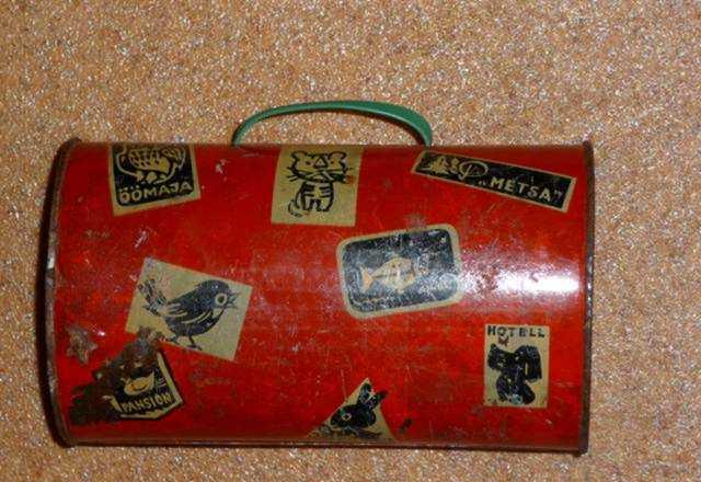 Банка жестяная винтажная Москва