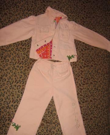 Костюмчик и др.вещи на 4 года в идеальн. сост Москва
