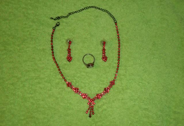 Бижутерия к выпускному-колье,серьги,кольцо,шпильки Москва